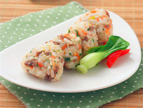 两只老饕