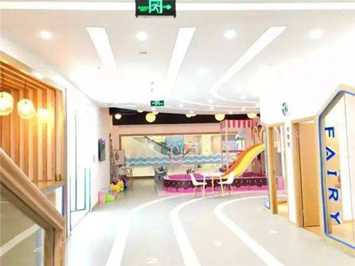 梵睿国际亲子游泳俱乐部