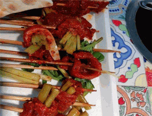 胡串门