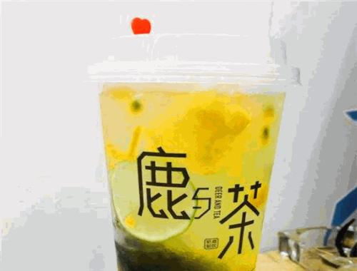 鹿与茶奶茶