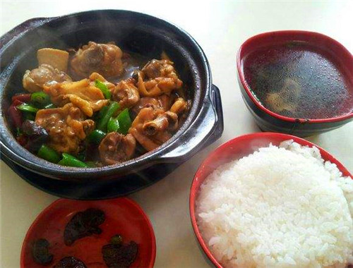 福源斋黄焖鸡米饭