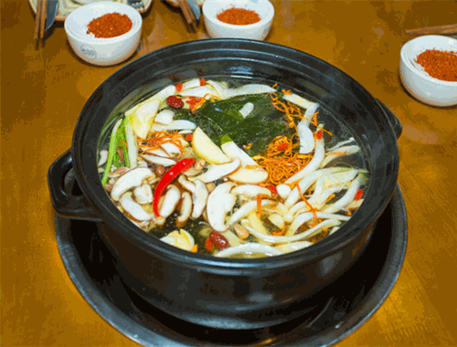 蕾侠牛肉鲜锅