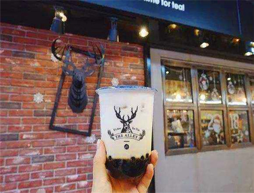 鹿角戏奶茶