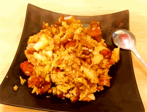 厄加特炸串炒饭