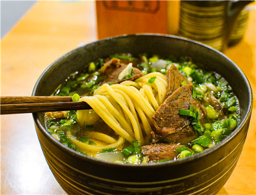 三勺辣子牛肉面