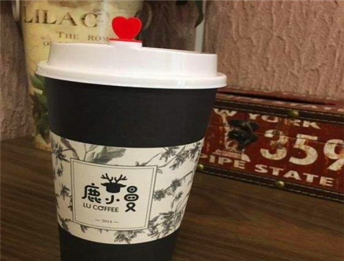 鹿小曼奶茶