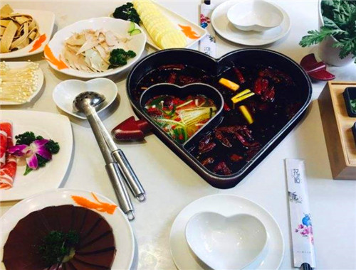 花逅爱心火锅