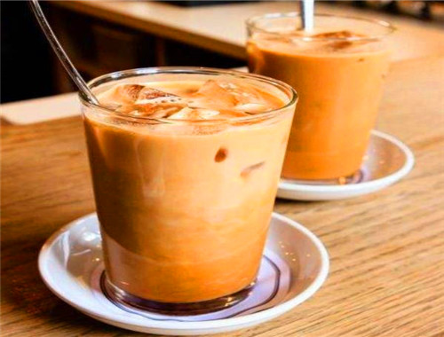 吉子蜜奶茶