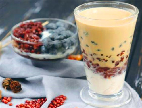 吉子蜜奶茶