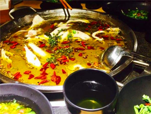 巴食冷锅鱼火锅