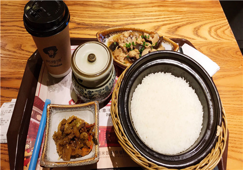阿姆源瓦锅饭
