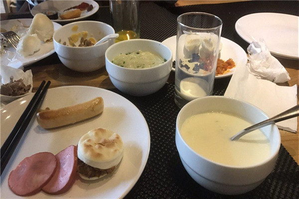 品记粥铺