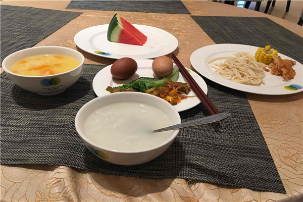 品记粥铺