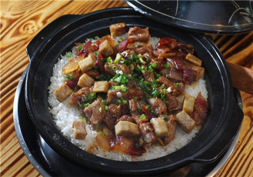 冇小厨煲仔饭