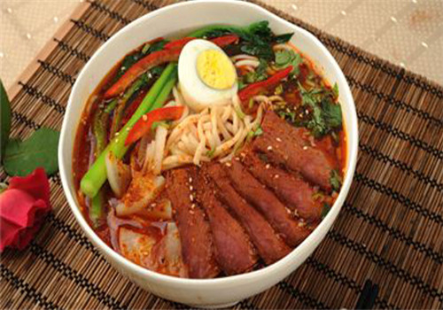 杨记跷脚牛肉面