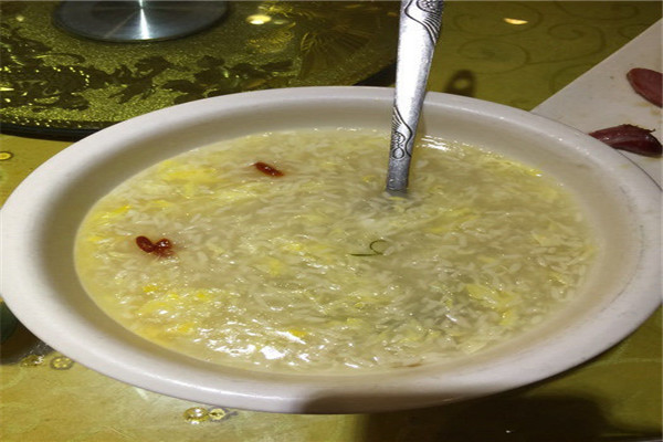 潮汕砂煲粥