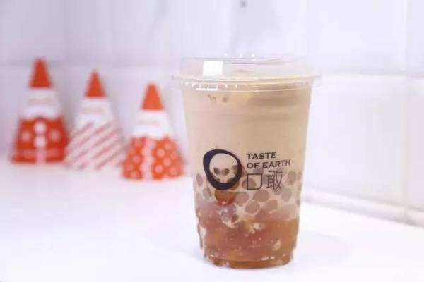 口敢桃胶鲜果茶