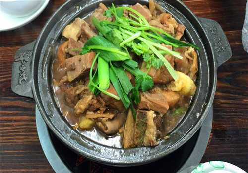 牛小灶牛腩牛杂煲