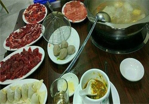 腾强汕头火锅