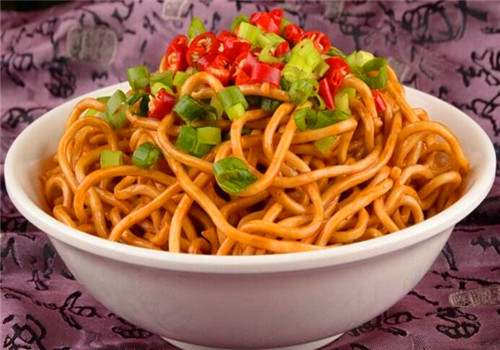 蔡明伟热干面