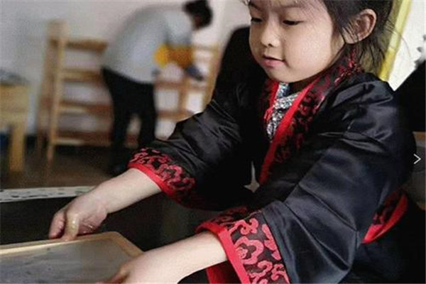 格物明道国学美术