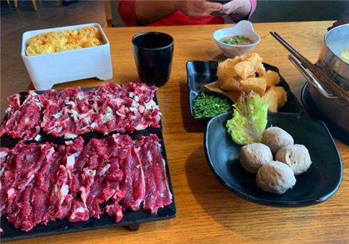 深湖记潮牛火锅
