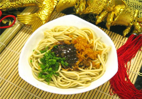 蔡明伟热干面
