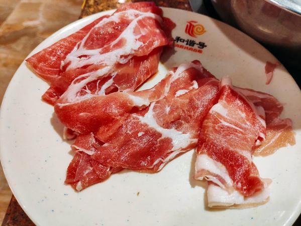 和谐号烤肉海鲜火锅自助