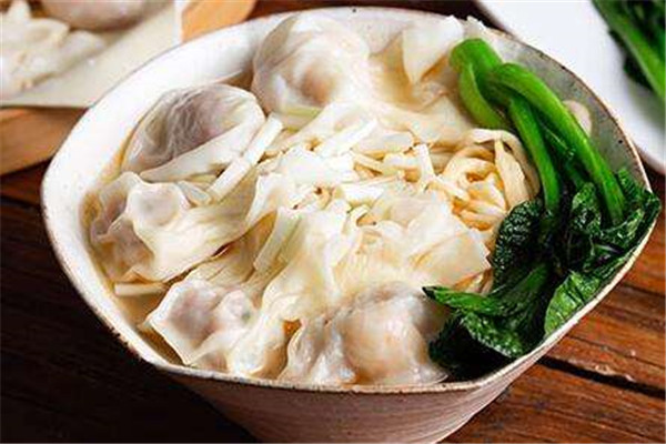 范聪明馄饨