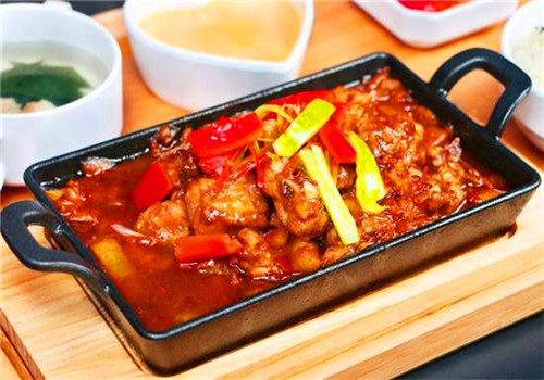 渔米先生湘派煲仔饭