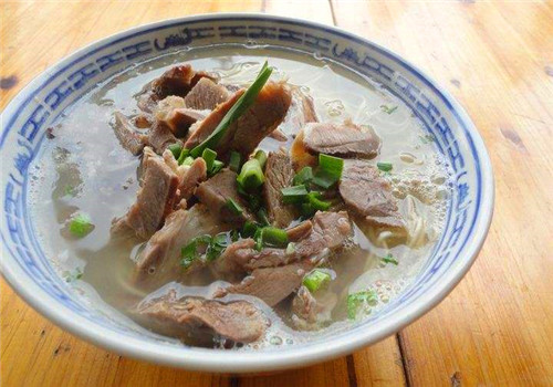 乐山翘脚牛肉汤锅