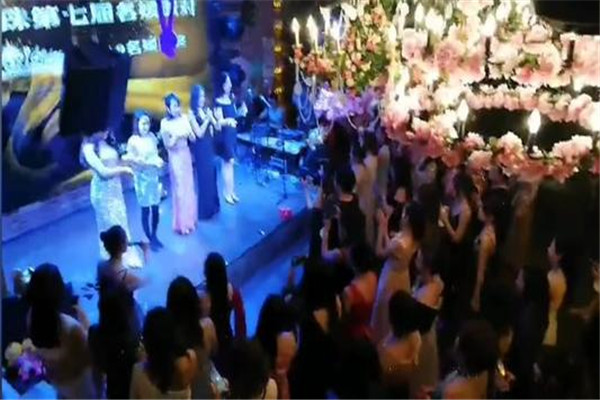 游走岁月音乐火锅吧