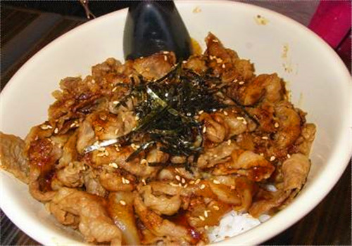希食东牛肉饭
