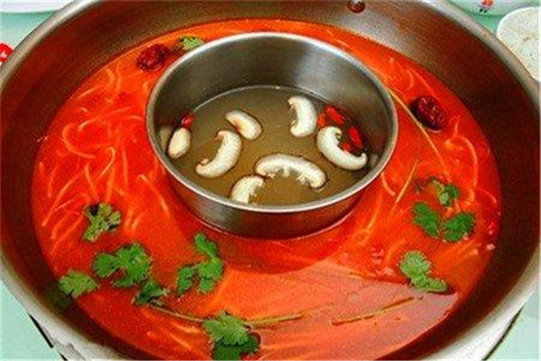 箩萝酸汤鱼火锅