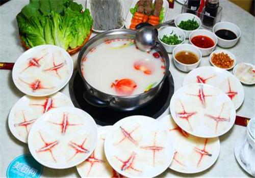 斑鱼庄火锅