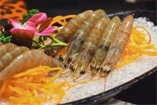 煲盛宫猪肚鸡