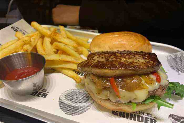 Grinder绞肉机汉堡