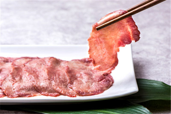 耍牛满鲜牛肉火锅