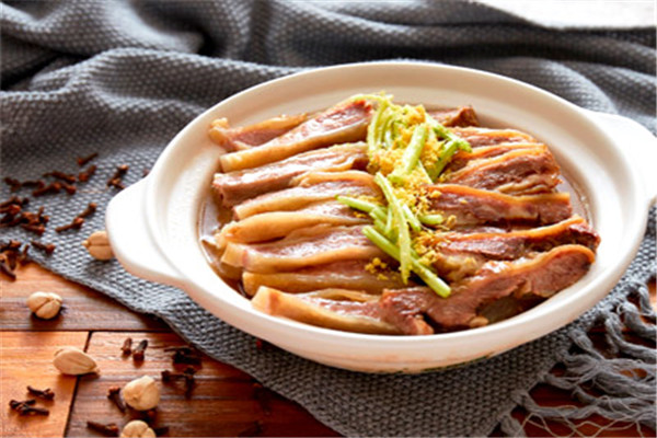 耍牛满鲜牛肉火锅