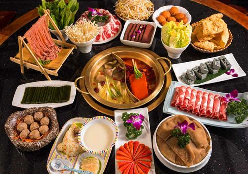 火锅摆在川西坝子