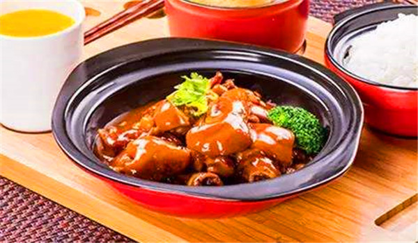 烩名堂砂锅菜