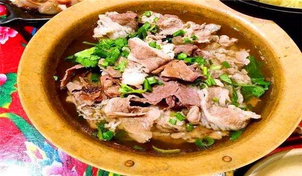 三顾牛炉