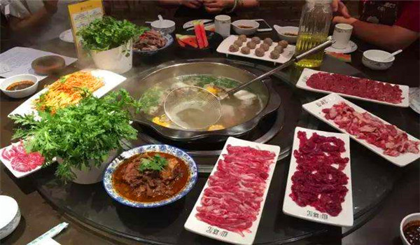 潮汕天天鲜牛肉火锅店