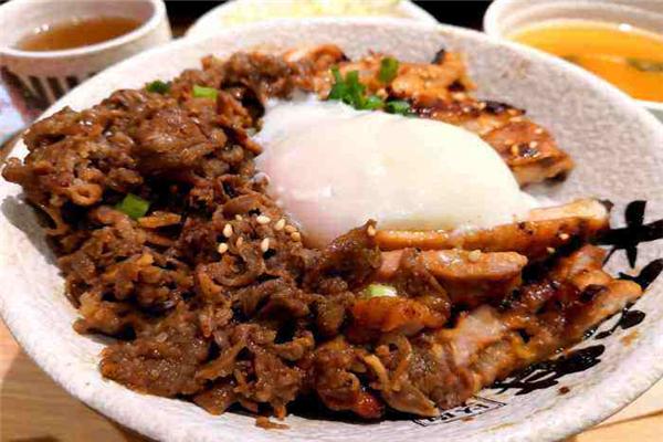 大碗丼烧肉饭