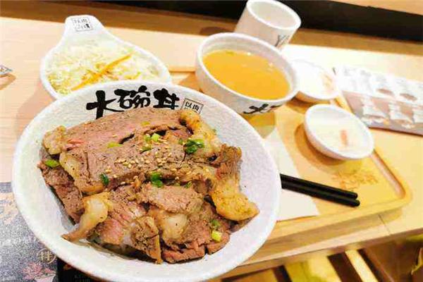 大碗丼烧肉饭