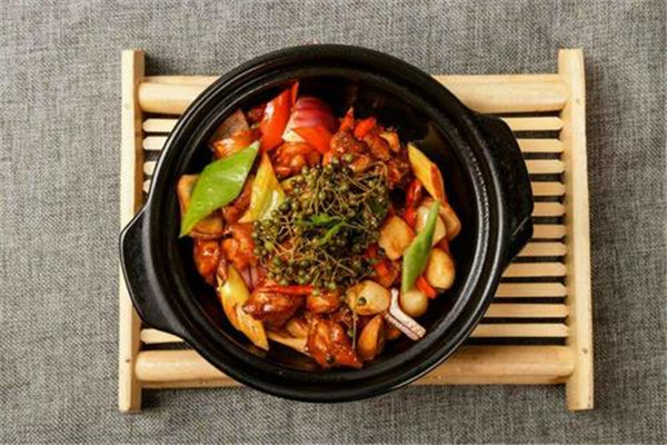 麻尚香瓦香鸡米饭