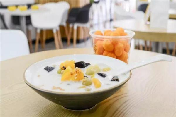 食宜鲜炖燕窝