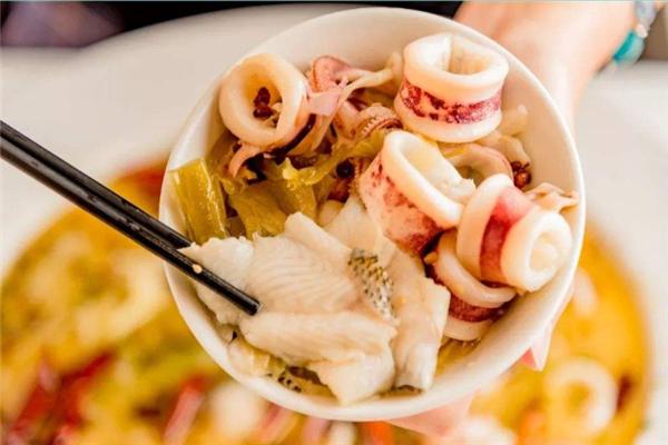 鸿运轩酸菜鱼
