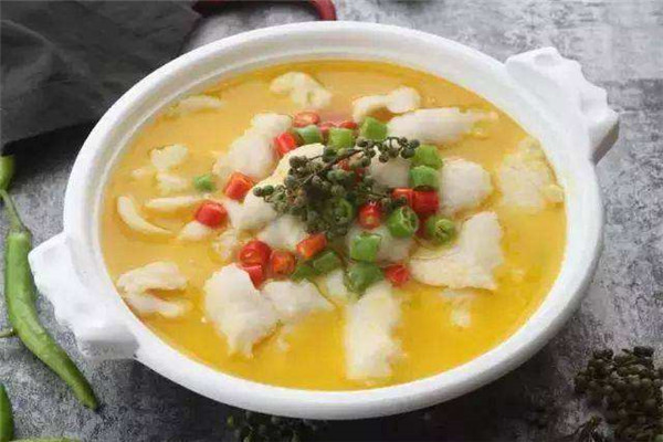 花椒诱惑砂锅酸菜鱼