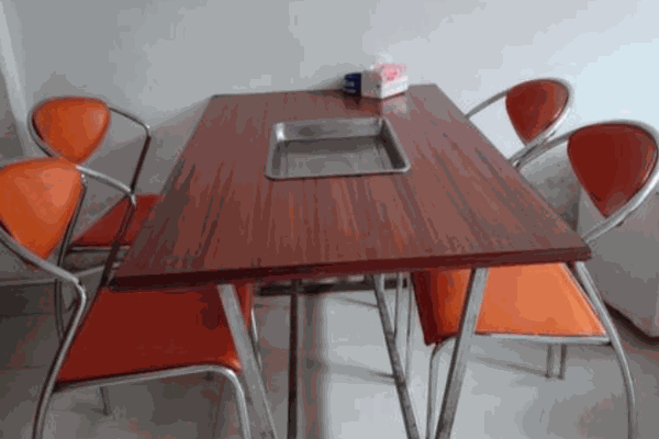 钟记麻辣酸菜鱼加盟